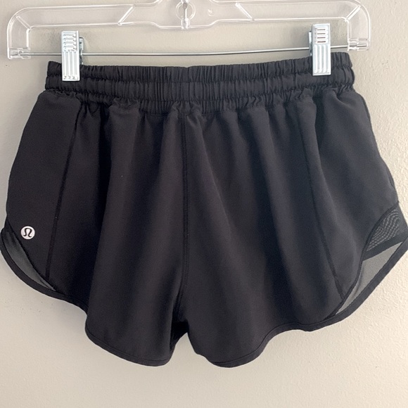 lululemon athletica Pants - Lululemon Hotty Hot Low Rise Lined 2.5” Shorts